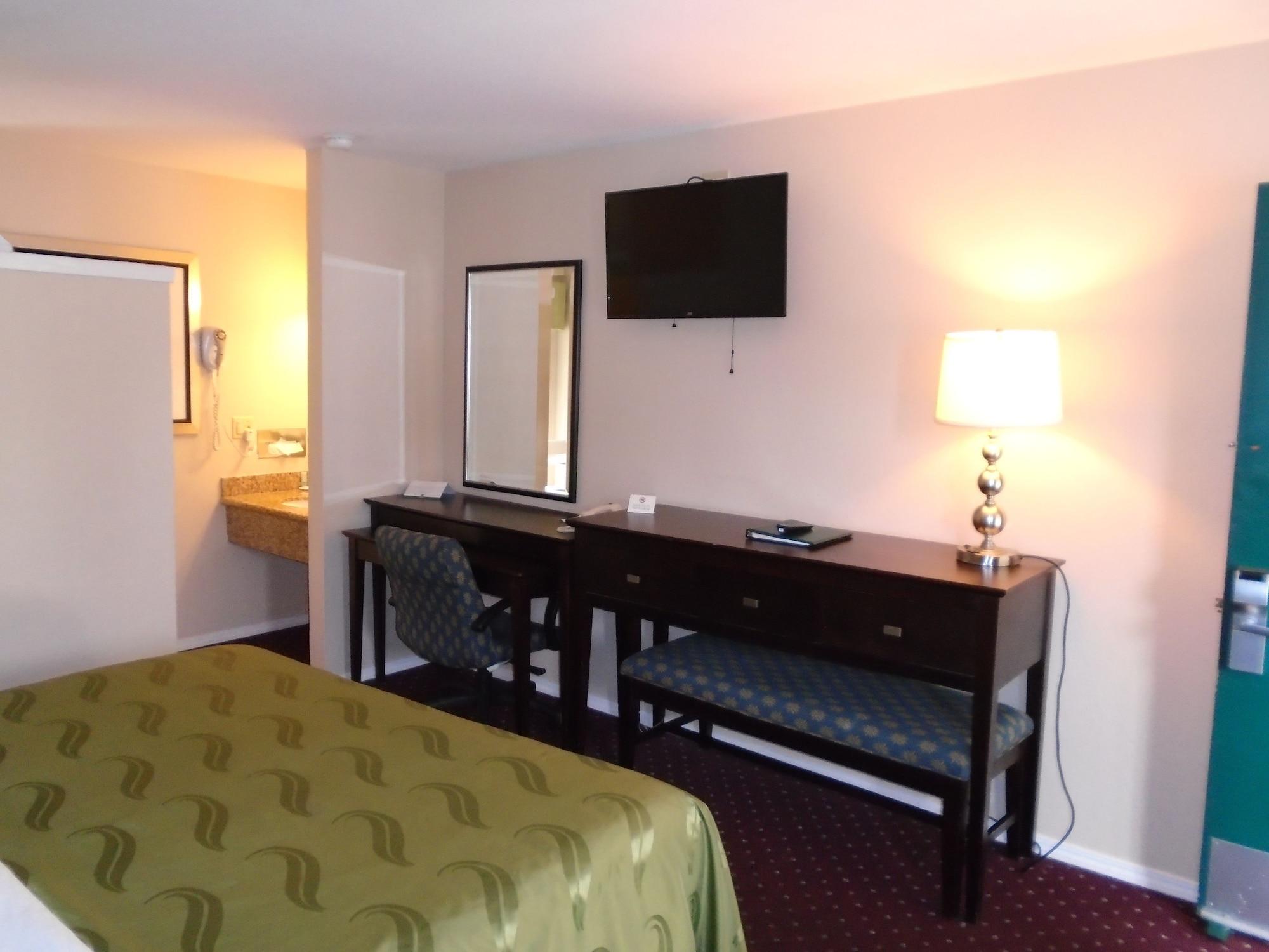 Scottish Fairway Inn Монтерей Екстер'єр фото