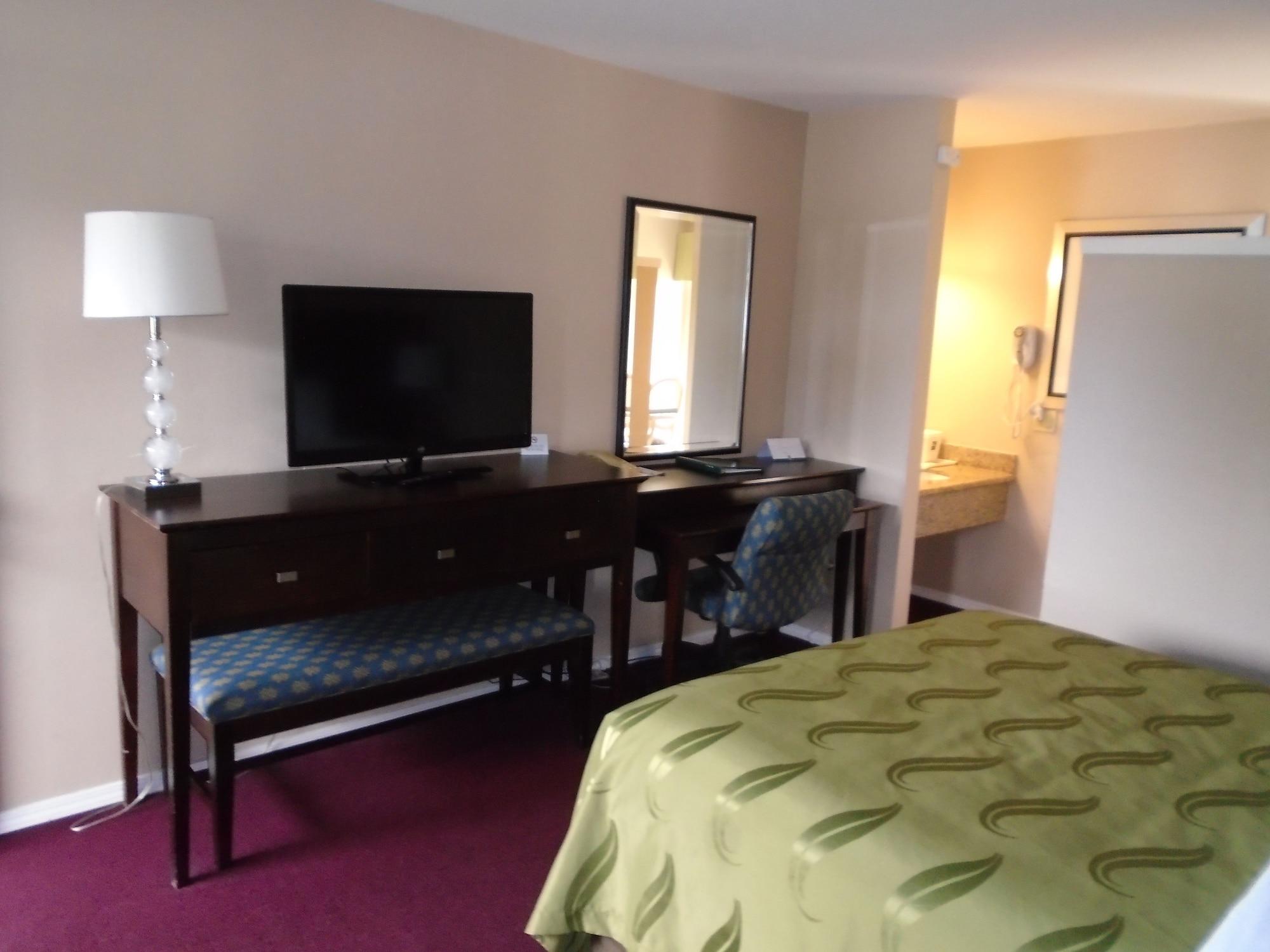 Scottish Fairway Inn Монтерей Екстер'єр фото
