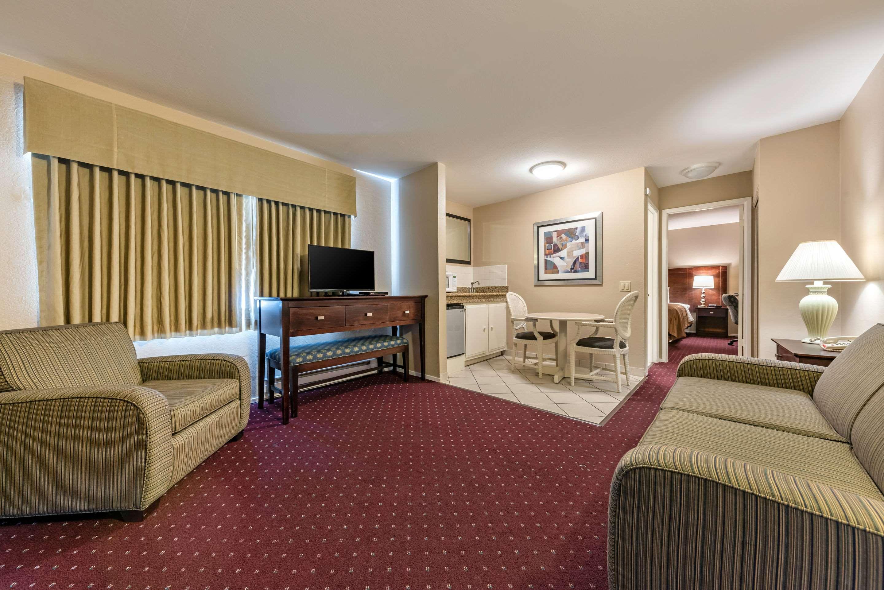 Scottish Fairway Inn Монтерей Екстер'єр фото