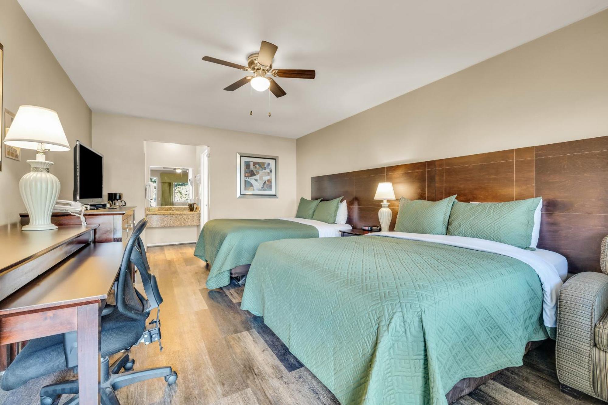 Scottish Fairway Inn Монтерей Екстер'єр фото