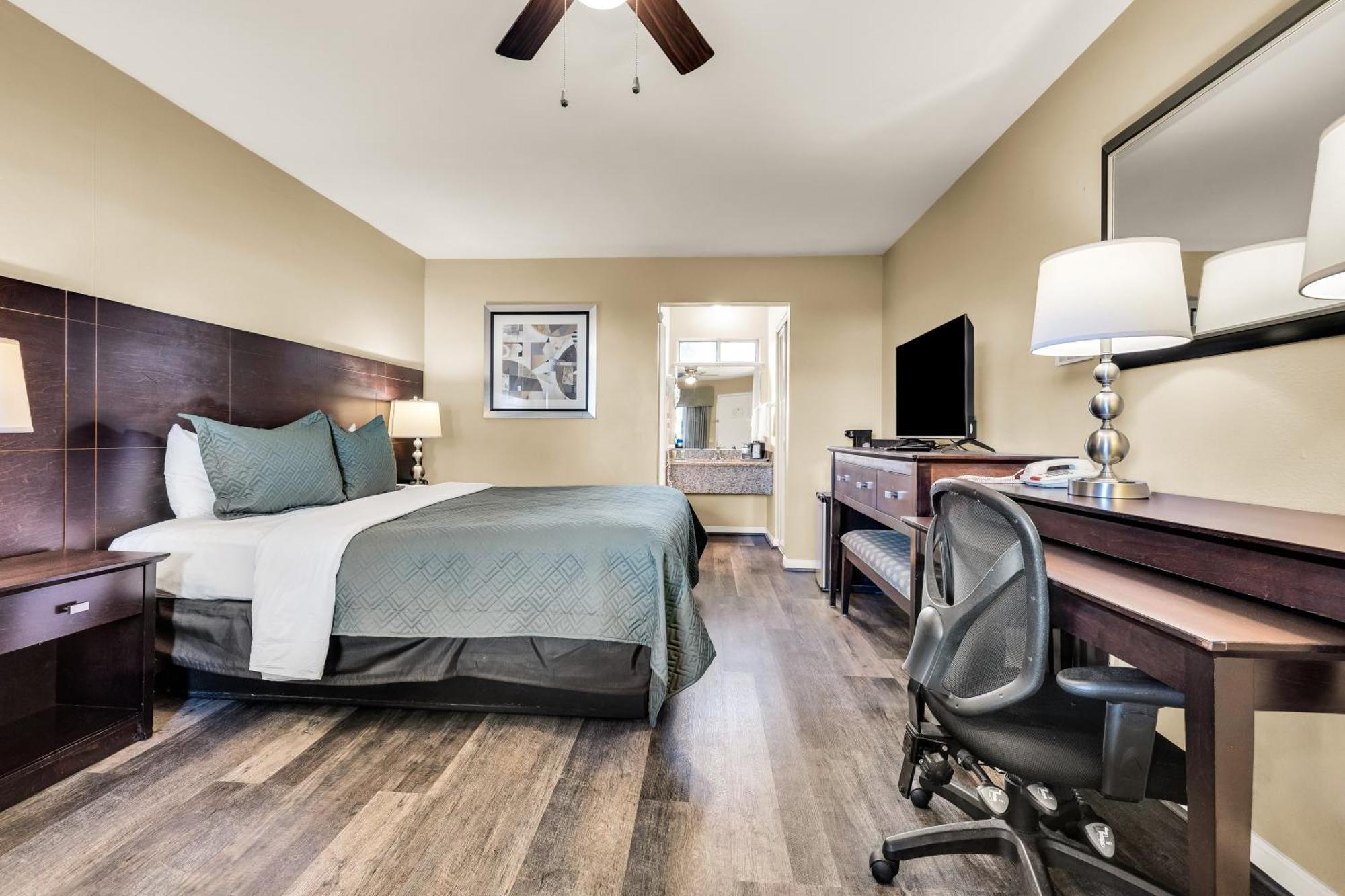 Scottish Fairway Inn Монтерей Екстер'єр фото